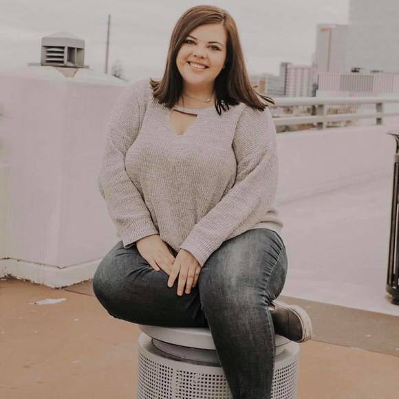 Poshmark profile picture for @laken2001